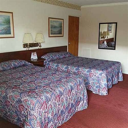 Pearisburg Holiday Lodge Virginia מראה חיצוני תמונה